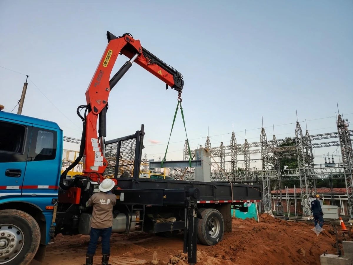 Camión grúa de GLP Multiservicios